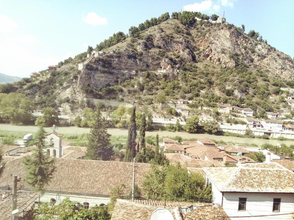 Spiro Villa Willa